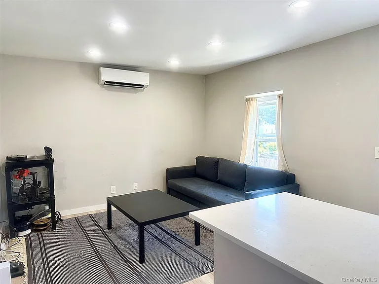 374 Verplanck Ave #6 — Photo 3