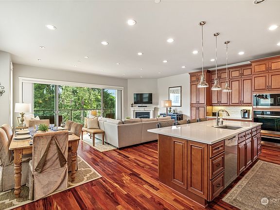 4th image of 318 5th Avenue #B