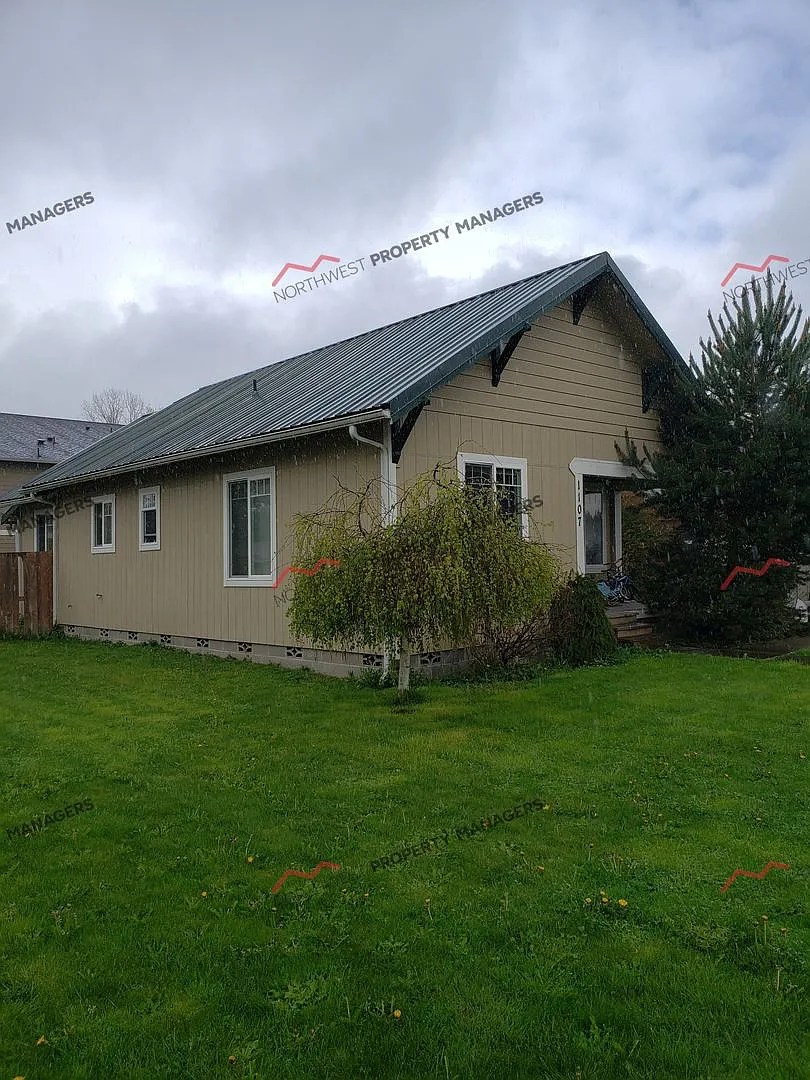 Building Photo - 1107 Woodland Ave