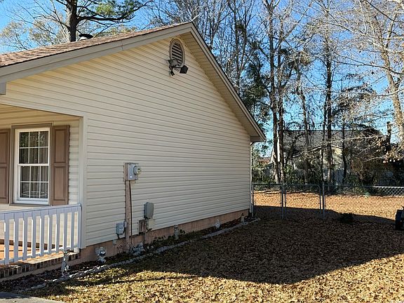2nd image of 220 Caropine Dr.