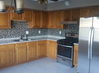 213 E Washington St, Oswego, IL 60543