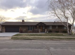 2552 Green Oaks Dr, Bountiful, UT 84010