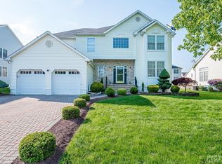 19 Champlain Rd, Monmouth Junction, NJ 08852