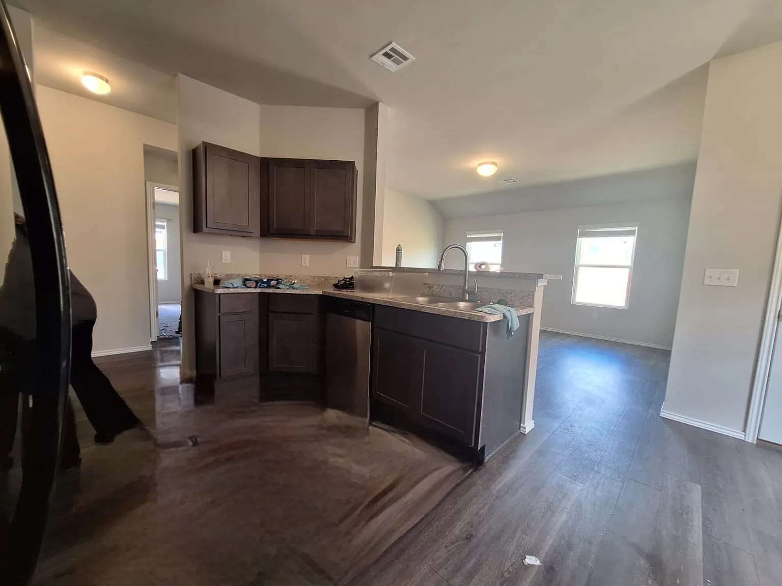 3 bed, 1420 sqft, $1,595 — Photo 2