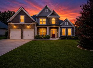 8074 Fox Glove Dr, Ooltewah, TN 37363