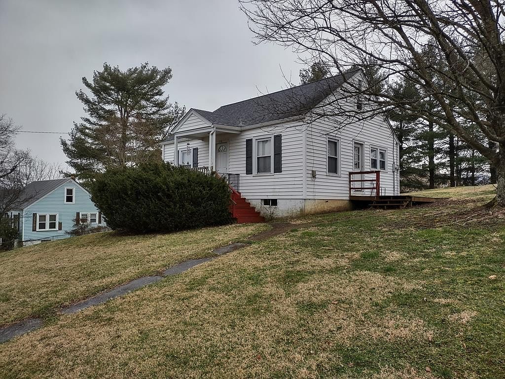 318 Wolfe Ave, Marion, VA 24354 Zillow