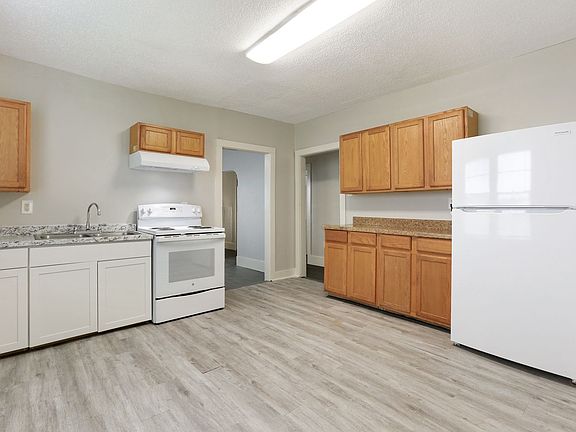 5th image of 1225 Odeon St APT C