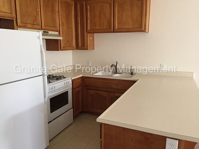 2nd image of 1219 E St