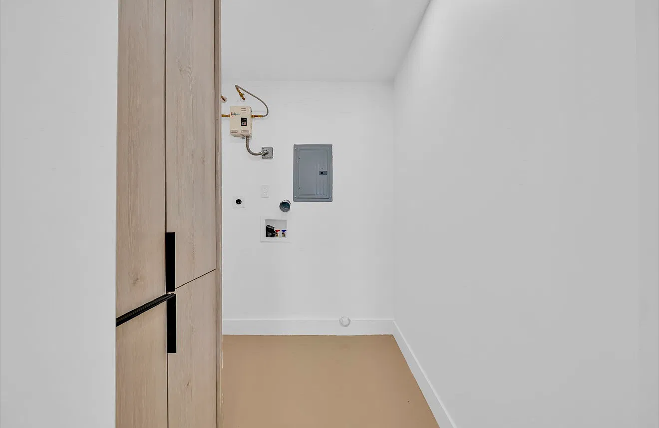 2 bed, 800 sqft, $2,600 — Photo 4