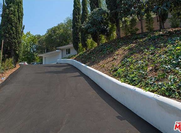 3rd image of 3245 Laurel Canyon Blvd