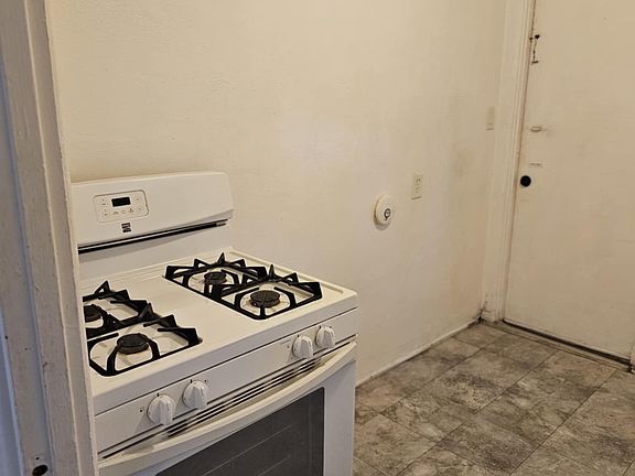 3rd image of 1130 11th Ave #12