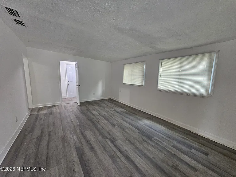 10228 Westmar Rd — Photo 6