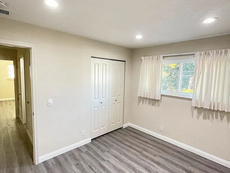 1259 W McKinley Ave #D — Photo 5