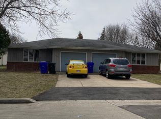 1907 E Bradley Ln, Appleton, WI 54915