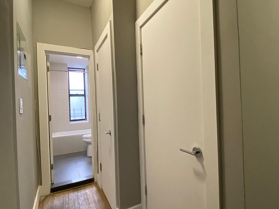 1st image of 55 E 196th St #1L