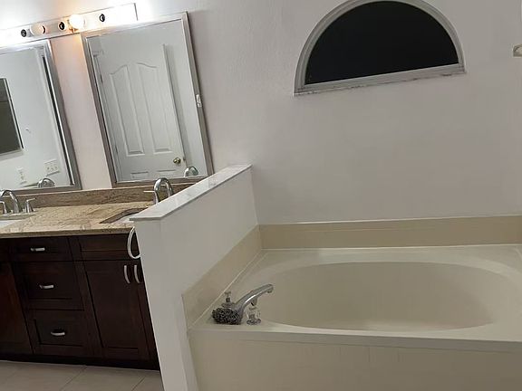 5th image of 8908 Southbay Dr