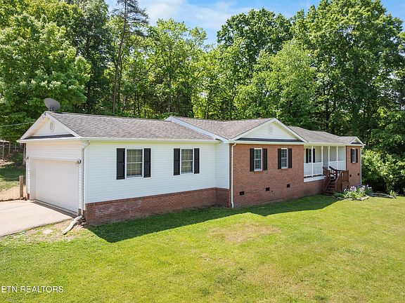 5th image of 8114 Thorn Grove Pike