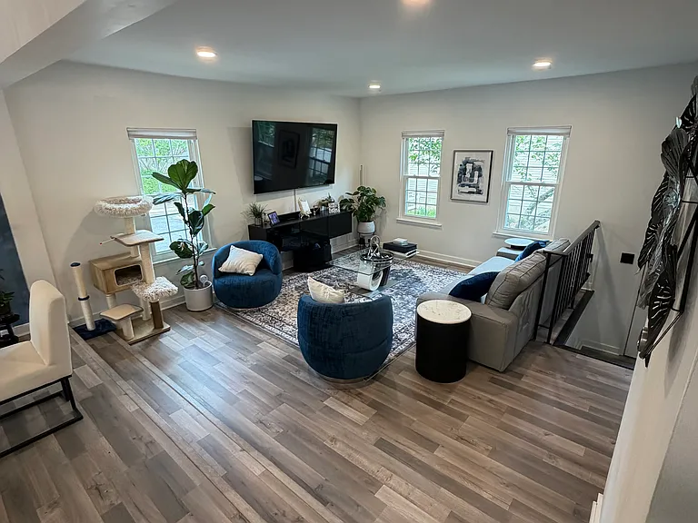 2376 Hunters Square Ct — Photo 16