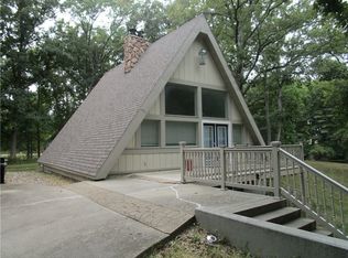 90 Beyers Lake Rd, Pana, IL 62557