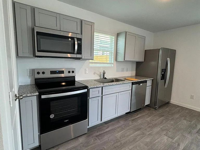 16750 N Marie Village Dr — Photo 10