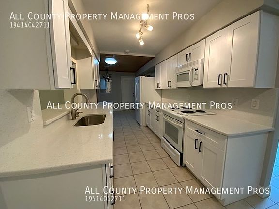 2nd image of 3201 Spainwood Dr