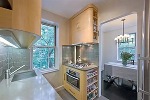 Sold by Douglas Elliman | media 20