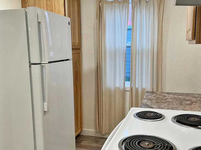 115 SE 6th St #107 — Photo 7