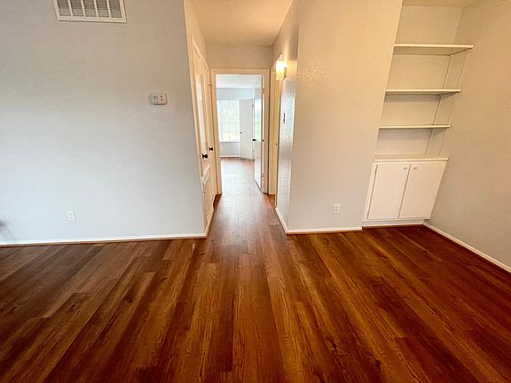 5th image of 5560 N Braeswood Blvd