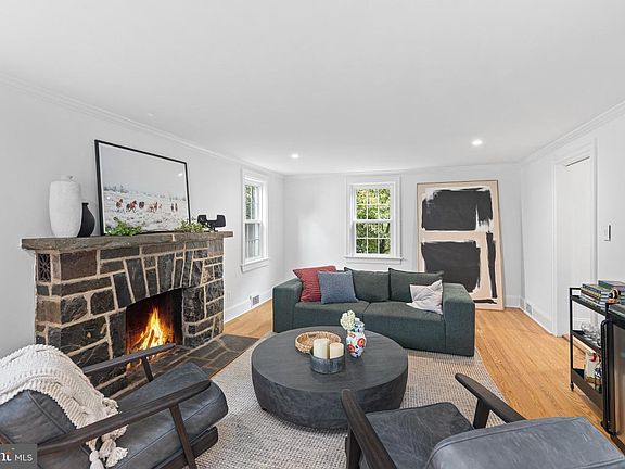 5th image of 18 Manning Ln