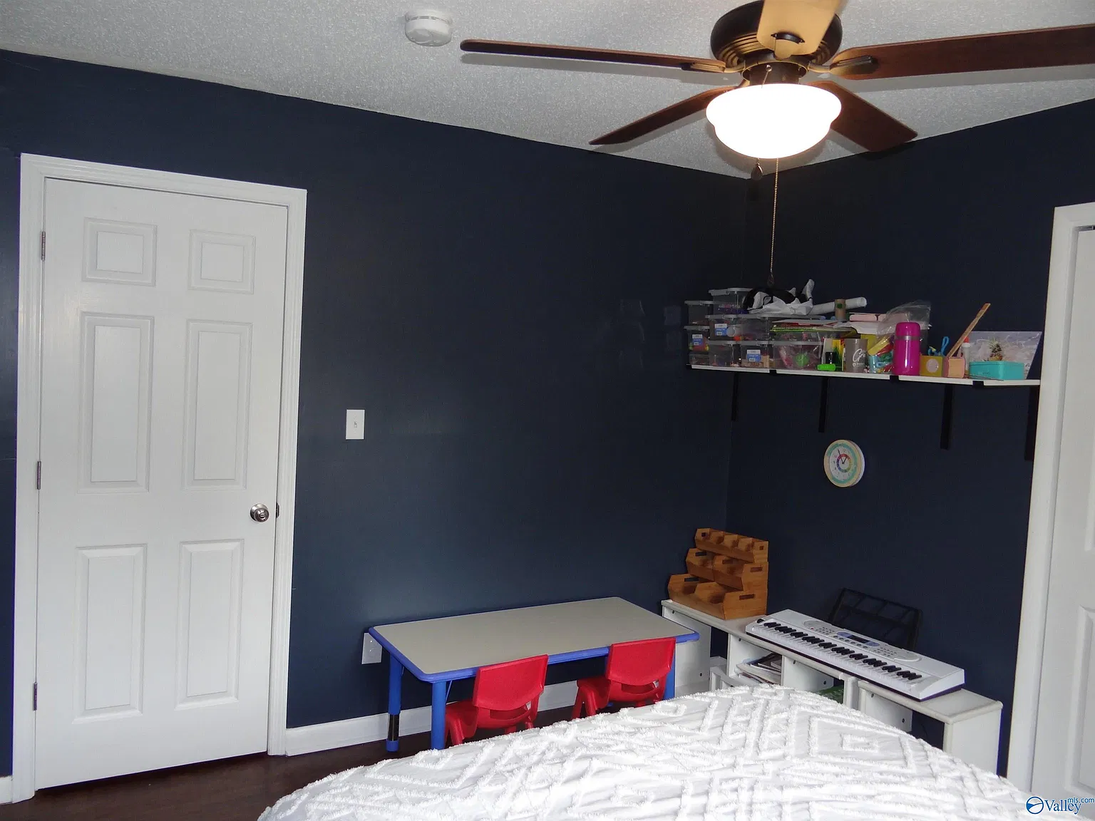 3 bed, 2.0 bath, 1394 sqft, $1,700 — Photo 3