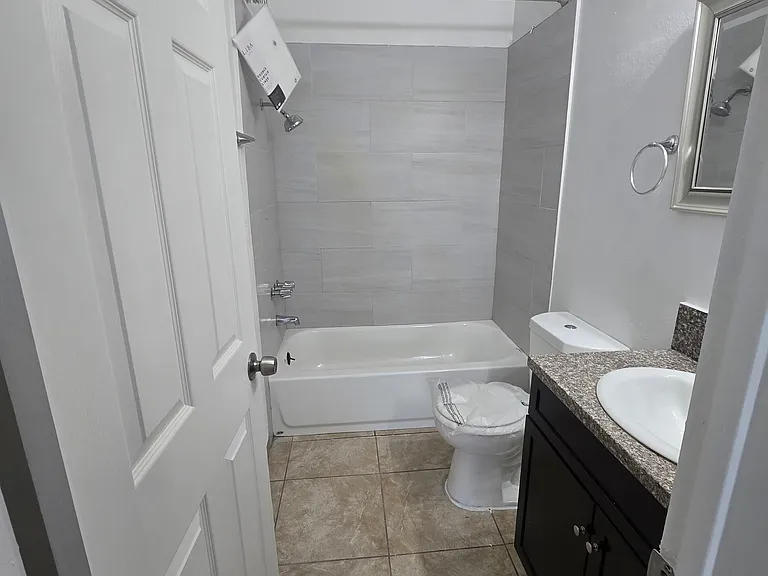 15411 Chase St #4 — Photo 8