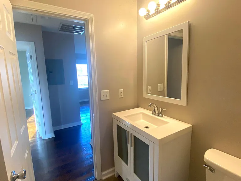 630 Race St — Photo 15