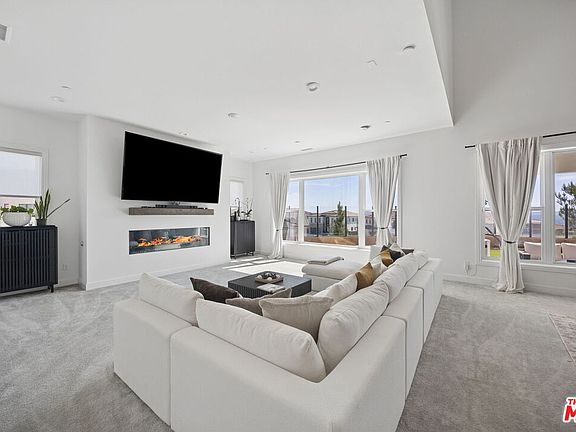 4th image of 11800 W Tudor Ct