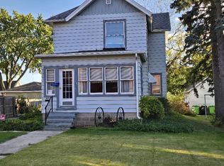 409 W Maple Ave, Beaver Dam, WI 53916