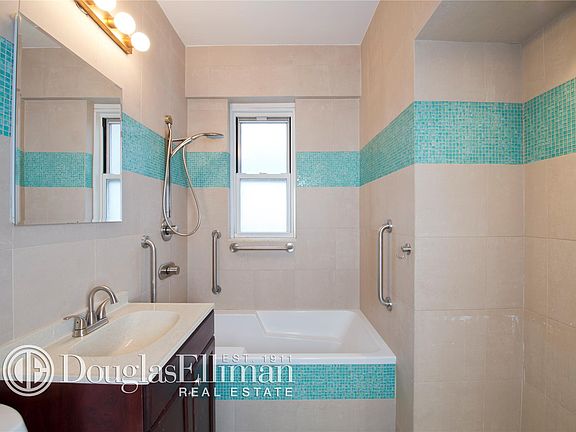 5th image of 440 E 62nd St APT 20F