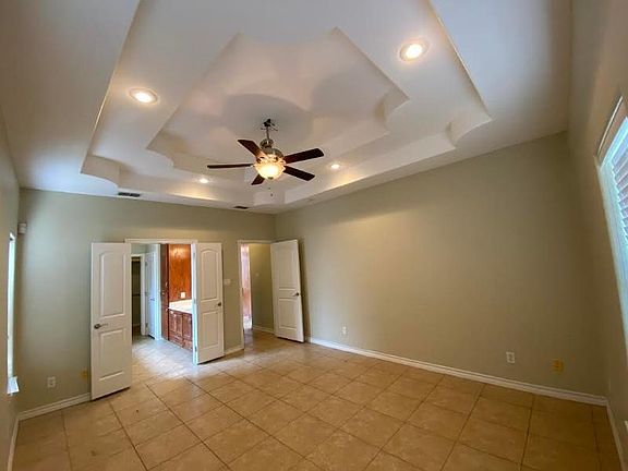 5th image of 433 Martha Louise Ave