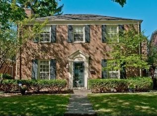 2706 Lawndale Ave, Evanston, IL 60201