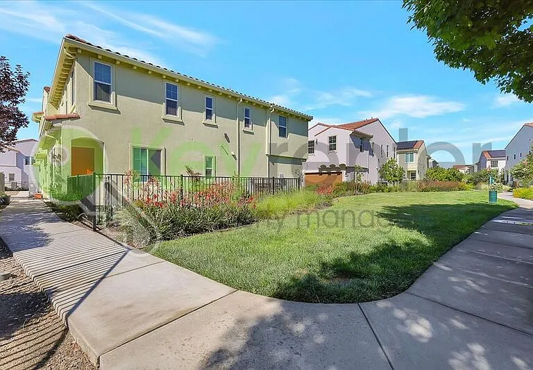 5301 E Commerce Way #44104 — Photo 34