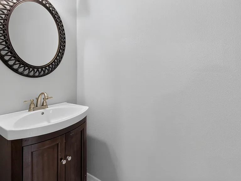 451 Eisenhower Dr — Photo 14