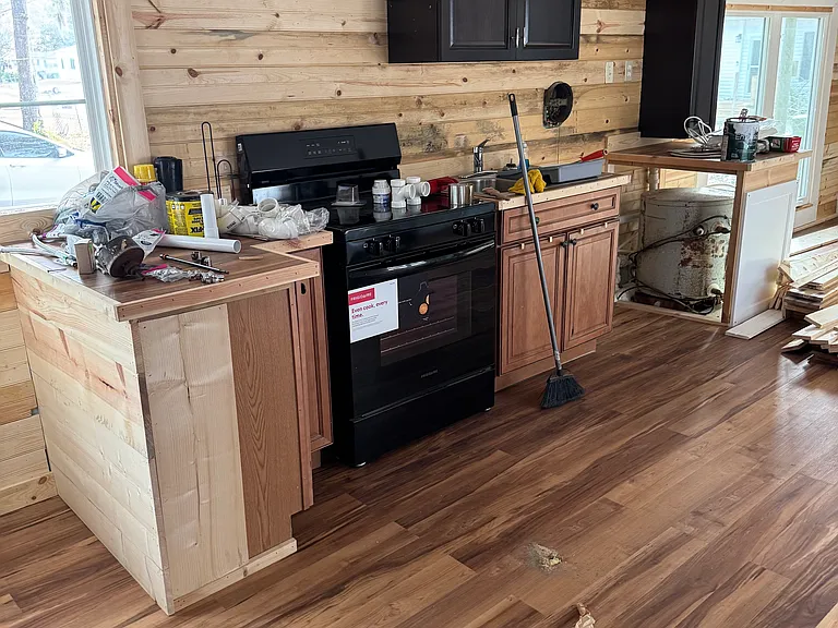 6312 Earl St SW — Photo 4