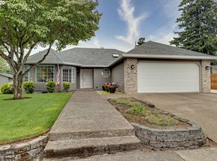 1691 NE Laurelwood Cir, Canby, OR 97013