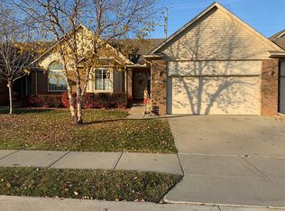 28069 Cotton Creek Cir, Chesterfield, MI 48047