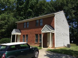 1807 Fox Hollow Dr, Raleigh, NC 27610