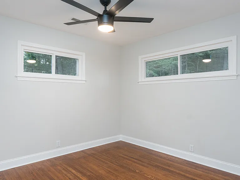 2319 Buena Vista Dr — Photo 11