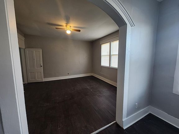 5th image of 2702 W Jefferson St #2