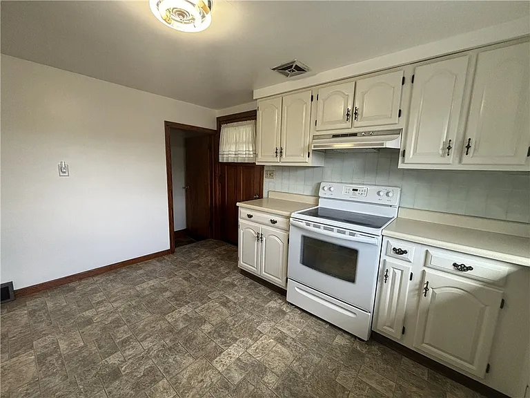 809 Carbon Rd — Photo 13