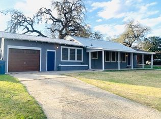 416 Lantana Ln, Pleasanton, TX 78064