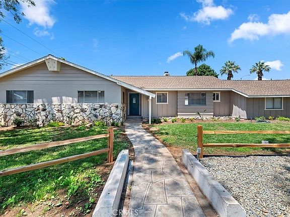 5th image of 2111 Elsinore Rd