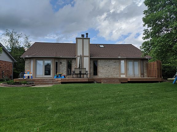 3rd image of 46819 Amberwood Dr
