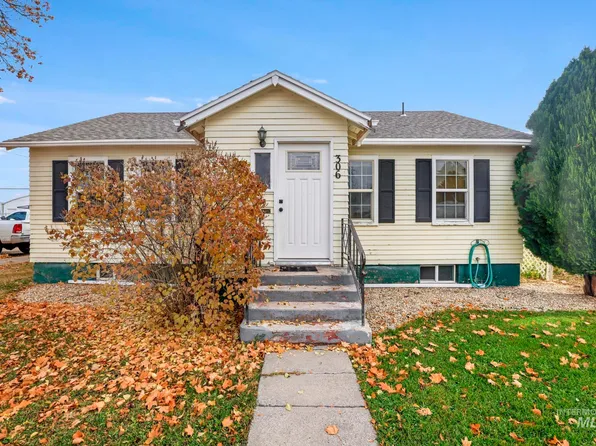 306 California St, Gooding, ID 83330